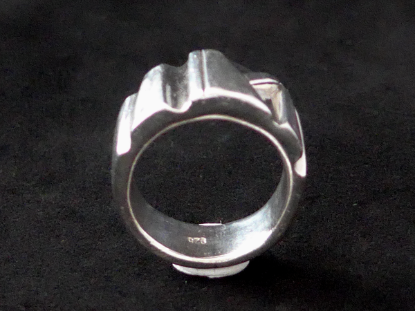 Zilveren, gegoten ring in Scandinavische stijl
