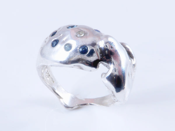 Blauwe en witte Saffieren in massief, zilveren ring