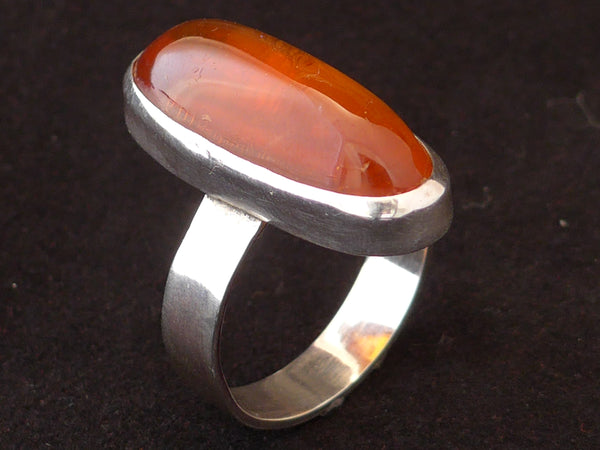 Zilveren ring met ovale Barnsteen