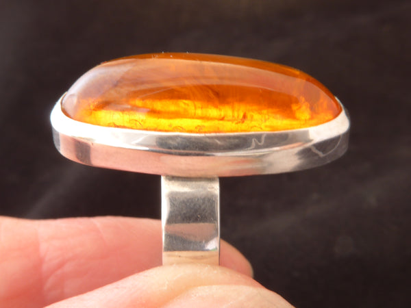 Zilveren ring met ovale Barnsteen