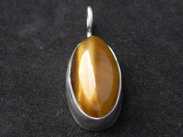 Zilveren hanger met Tijgeroog cabochon
