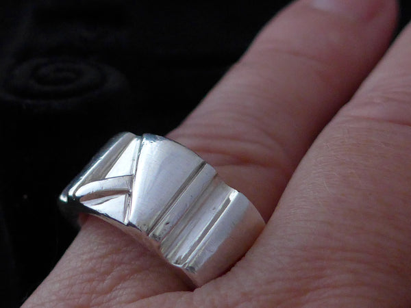 Zilveren, gegoten ring in Scandinavische stijl