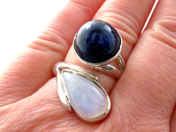 Zilveren ring met witte Labradoriet (Maansteen) en blauwe Sodaliet
