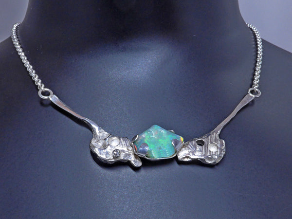 Zilveren collier met Welo Opaal